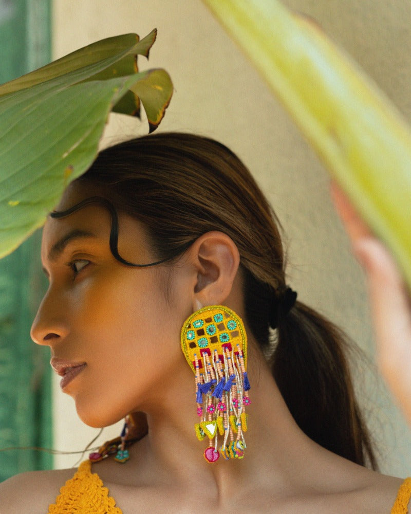 Dai! Handmade festive earrings