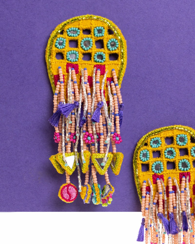 Dai! Handmade festive earrings