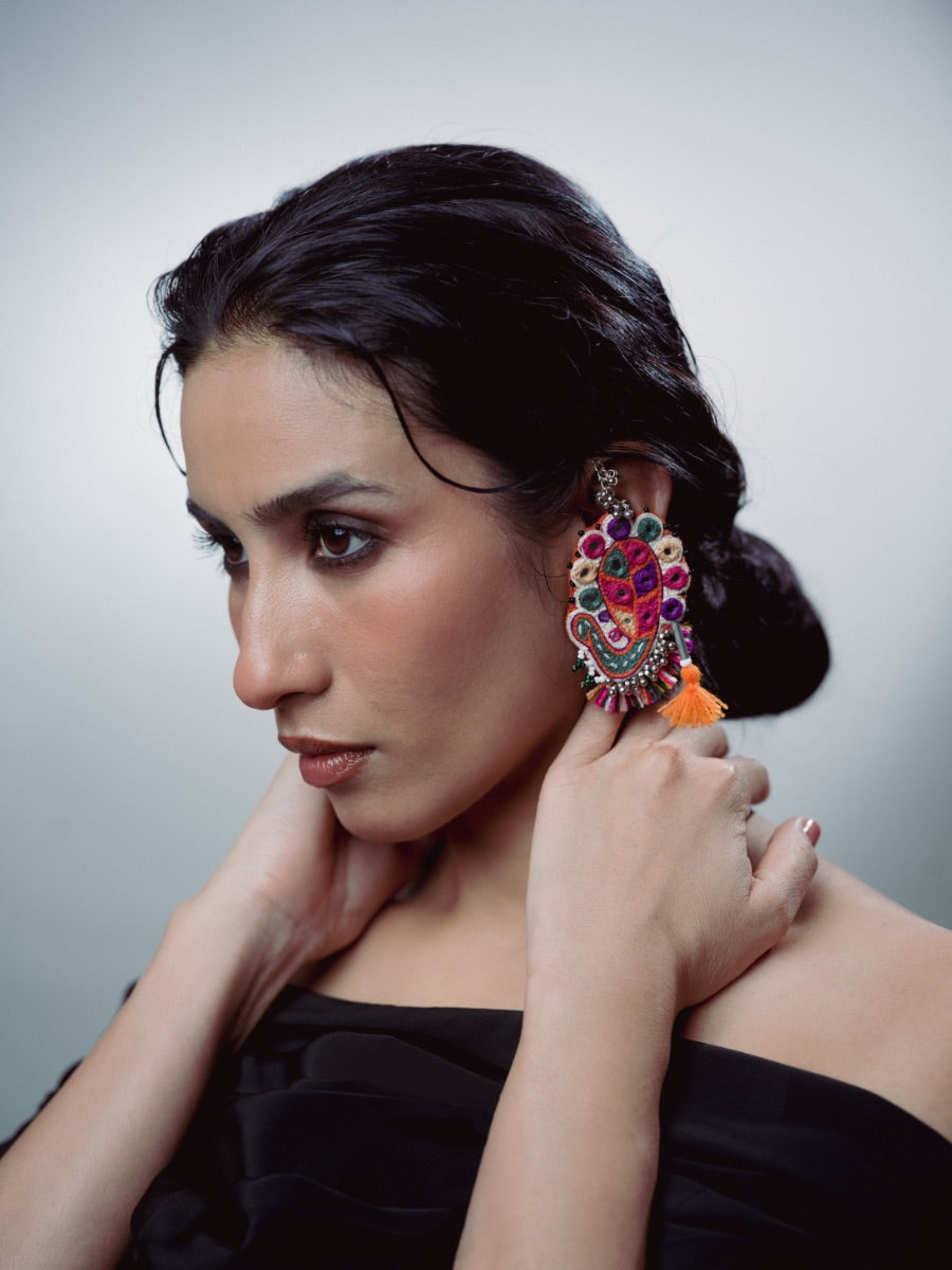 Magajmari! Handcrafted traditional peacock earcuffs