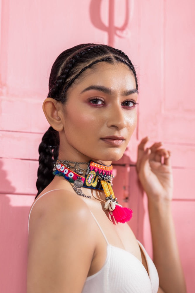 Passie!! Handcrafted traditional neckpiece