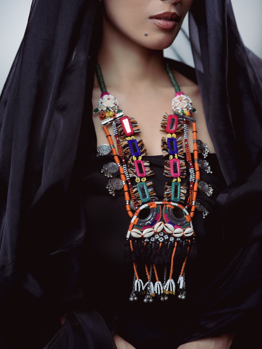 Dodh Dahyo!! Handcrafted traditional embroidery mirror neckpiece