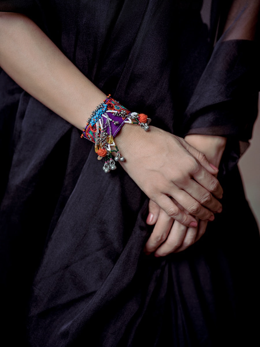 Ja Ja Ave!! Handcrafted traditional embroidered bracelet/choker