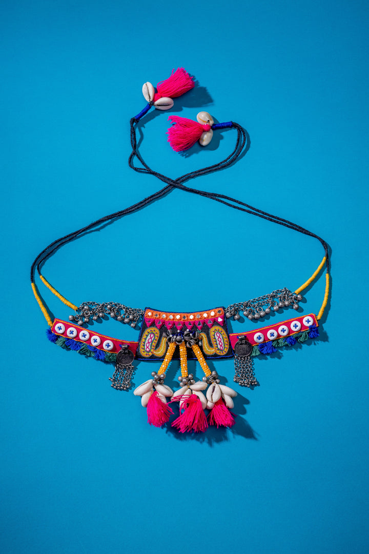 Passie!! Handcrafted traditional neckpiece