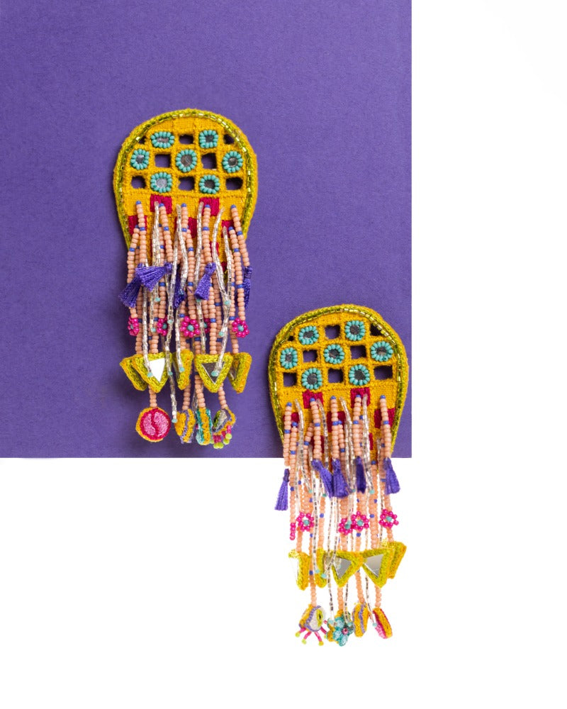 Dai! Handmade festive earrings