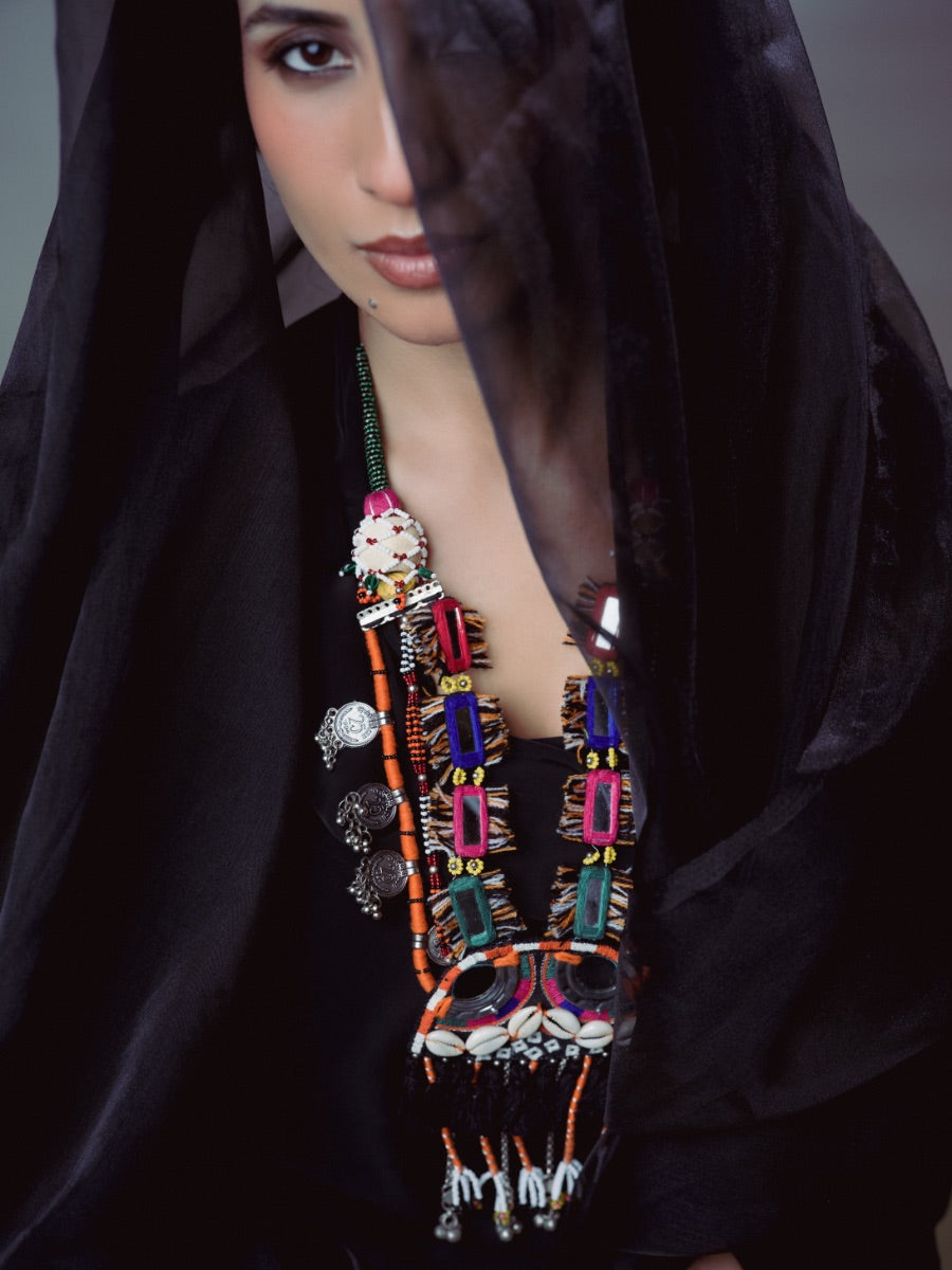 Dodh Dahyo!! Handcrafted traditional embroidery mirror neckpiece