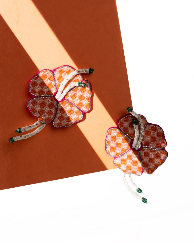 Guai! Handmade floral earrings